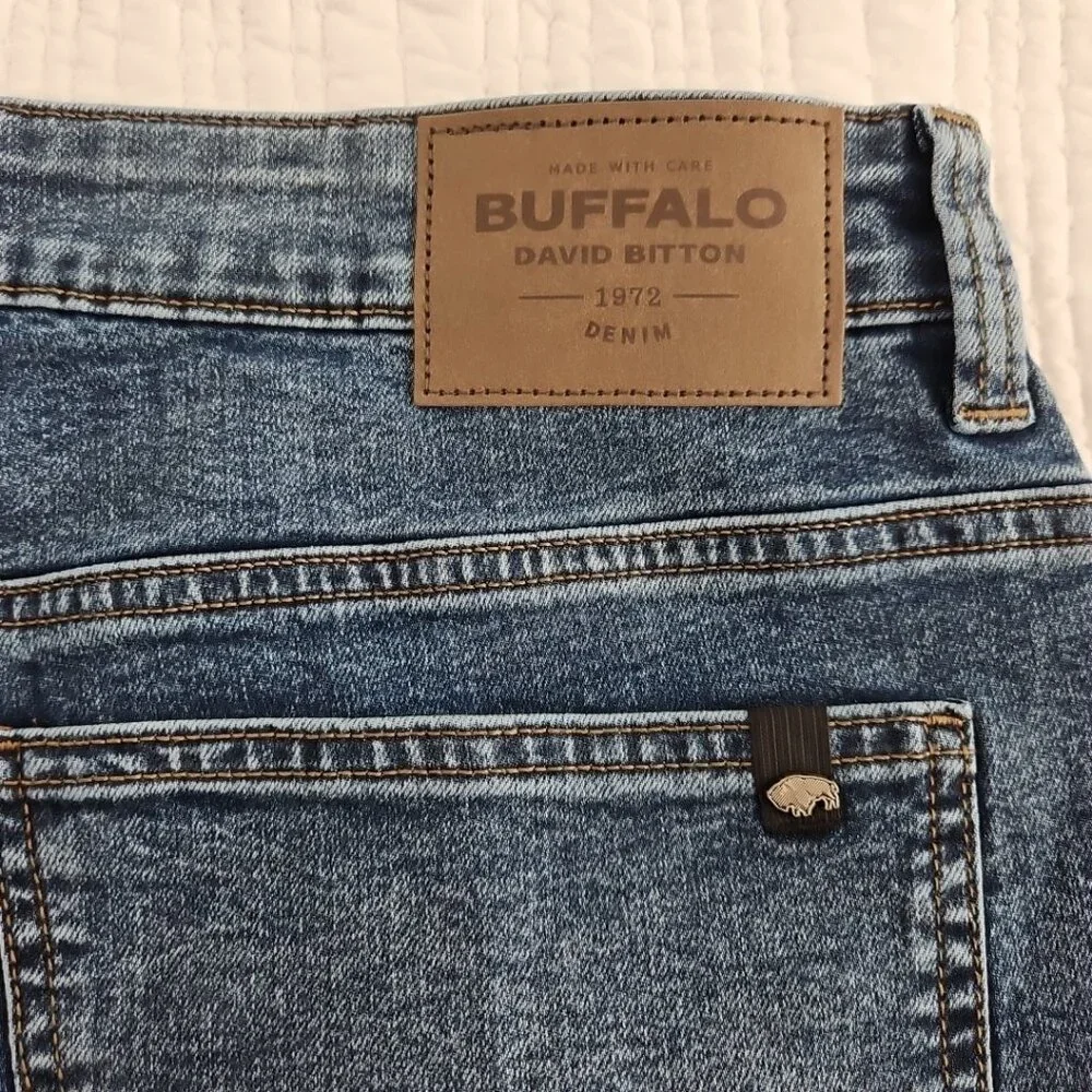 Buffalo David Bitton Ash Jeans Men's 34x30 Med Wash NEW Slim‎ Straight Stretch